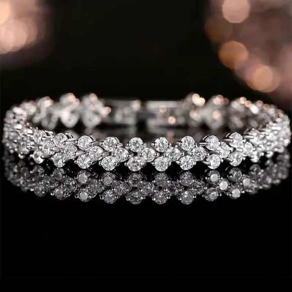 Elegant Silver White Sapphire Diamond Bracelet! - Picture 4 of 5